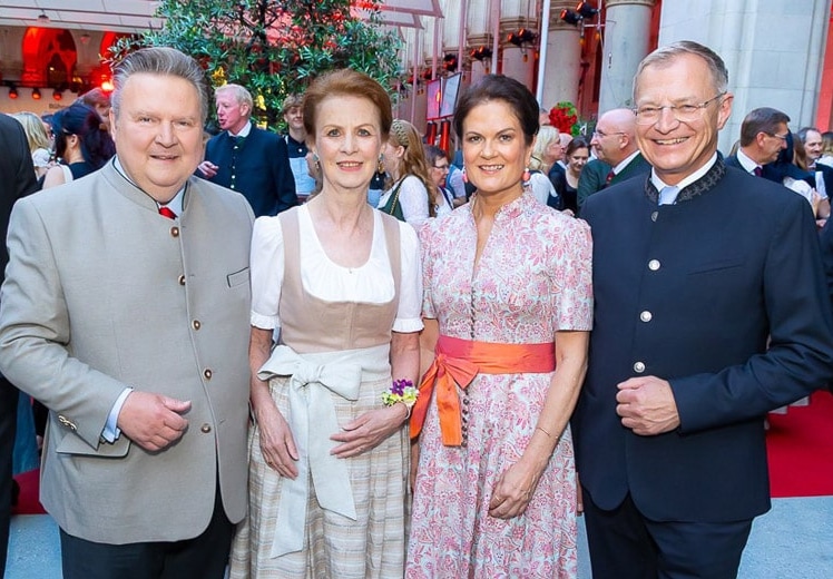 3.300 Ballgäste brachten oberösterreichischen Glanz ins Wiener Rathaus