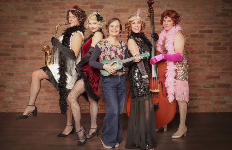 Okan Cömert, Lola-Witzmann, Nina Blum, Adriana Zartl und Daniel Keberle © Sommernachtskomödie Rosenburg/Martin Hesz