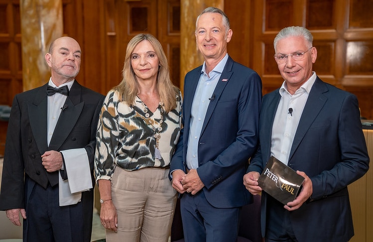 V.l.n.r.: Oberkellner Peter Müller, Karin Seywald-Czihak (CEO ÖBB Werbung), Josef Almer (Head of Sales & Business Development, ÖBB Werbung) und Paul Leitenmüller (CEO, Opinion Leaders Network).