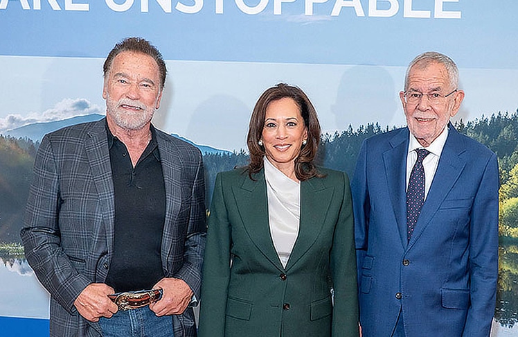 V.l.n.r.: Arnold Schwarzenegger, Kamala Harris und Alexander Van der Bellen © Andreas Tischler