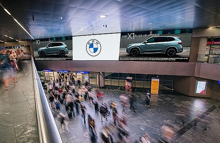 ÖBB Werbung startet neue Premium-DOOH-Wall mit BMW-Kampagne © ÖBB Werbung 