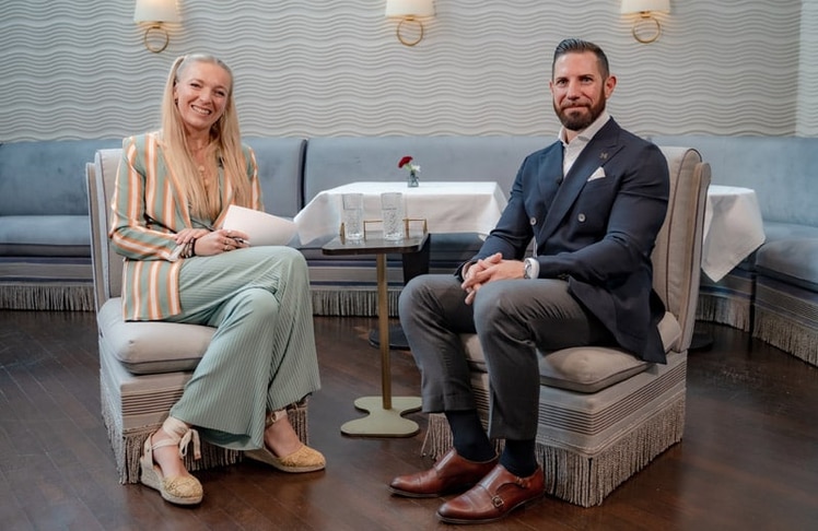 LEADERSNET.tv-Moderatorin Jacqueline Knollmayr und Christian Bierlinger beim Wirtschafts-Talk.