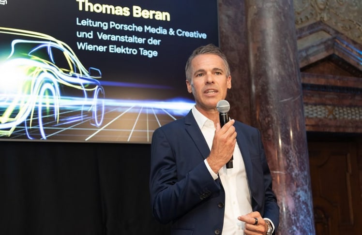 Thomas Beran begrüßte rund 90 Medien- und Branchenvertreter:innen zum Talk im Vestibül.