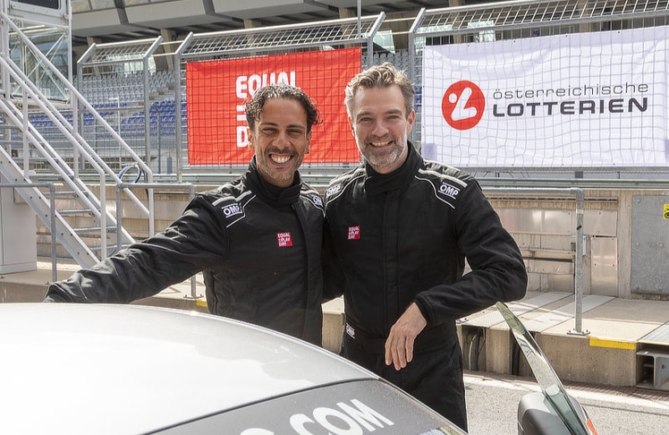 Profitänzer Danilo Kamper-Campisi (l.) mit Schauspieler Jakob Seeböck.