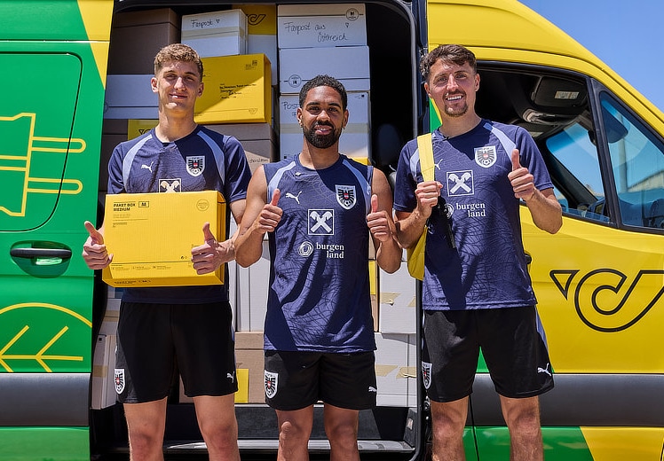 Österreichische Post ließ Fanpost per Fallschirm beim ÖFB-Team landen