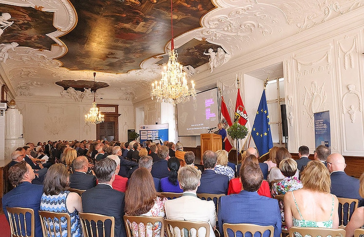 Rund 160 führende Köpfe aus Wirtschaft, Politik und Wissenschaft kamen in der Residenz zu Salzburg zusammen. © LEADERSNET / U. Brandl