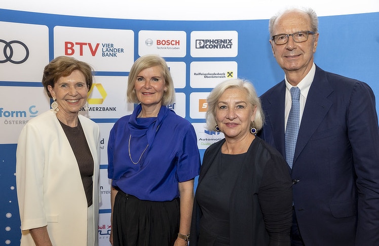 V.l.n.r.: Brigitta Pallauf (Salzburger Landtagspräsidentin), Rafaela Kraus (Professorin und Expertin für Defense Innovation, Startups und Technologietransfer), Andrea Brandner (Salzburger Stadträtin) und Hans Dieter Pötsch (DHK-Präsident). © DHK / A. Kolarik