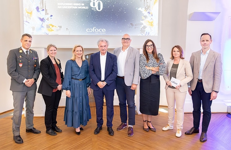 V.l.n.r.: Christoph Göd (Militärexperte, Österreichisches Bundesheer), Lisa Smith (Chair of the Board & Co-Founder, Prewave GmbH), Dagmar Koch (Country Managerin, Coface Austria), Jean Asselborn (ehem. Vize-Premierminister und Außenminister von Luxemburg), Michael Schütz (CFO, Prinzhorn Holding GmbH), Claudia Beermann (GF / CFO, iSi Automotive Holding GmbH), Presse-Journalistin Eva Komarek und Alexander Mülhaupt (General Manager, Roche Austria GmbH).