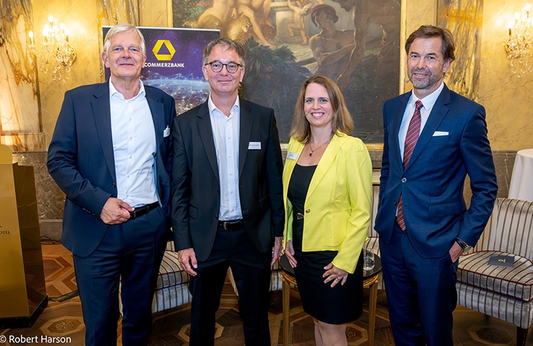 Sven Gohlke, Bernd Weidensteiner, Andrea Fox, Martin Butollo (alle Commerzbank) 