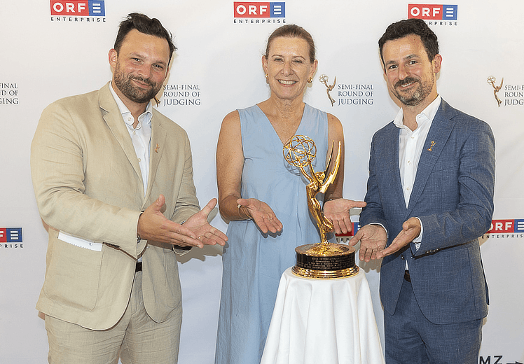 Ein Hauch von Emmy-Glanz beim Sommercocktail im Belvedere