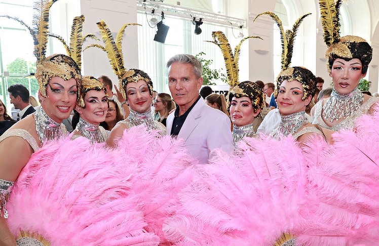 Alfons Haider hab einen Ausblick auf die heurige Mörbisch-Produktion "Ein Käfig voller Narren". © LEADERSNET / P. Hautzinger