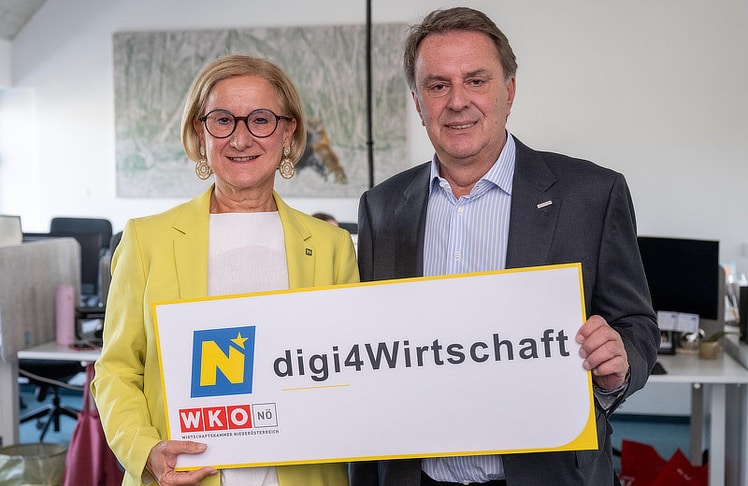 NÖ-Landeshauptfrau Johanna Mikl-Leitner mit WKNÖ-Präsident Wolfgang Ecker.