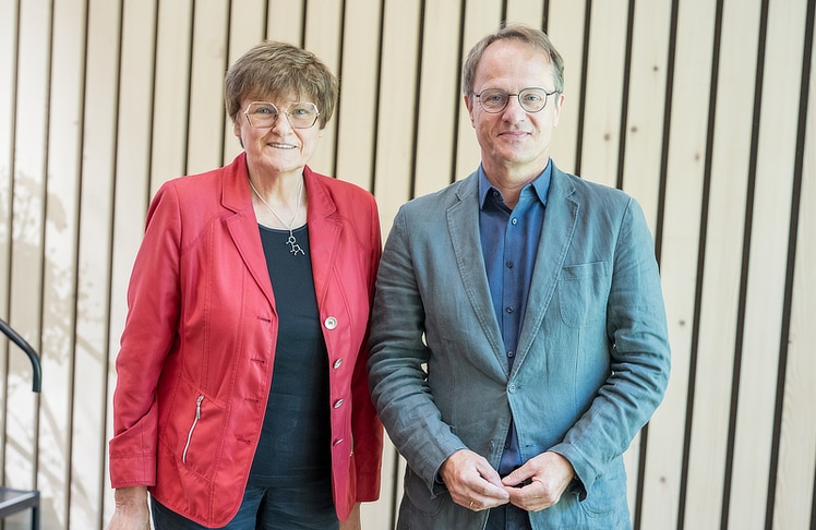 Medizin-Nobelpreisträgerin Katalin Karikó und Initiator Markus Hengstschläger © Lech Zürs Tourismus/Florian Lechner