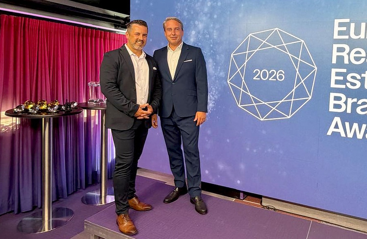 Markus Mendel (links) und Stefan Wernhart beim European Real Estate Brand Award 2026 © EHL
