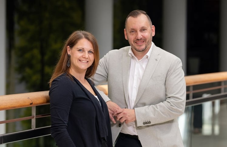 Julia Stenkoski, Marketing Managerin und Claudio Chizzola, Verkaufsdirektor Henkell Freixenet Austria