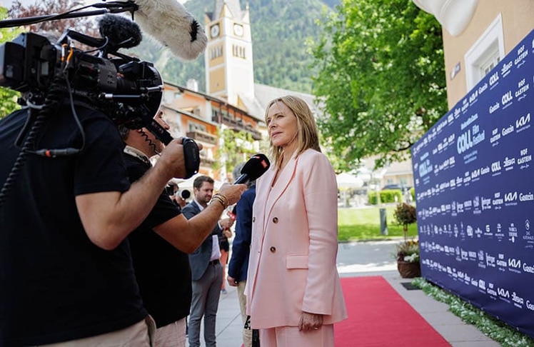 Sogar internationale TV-Stationen sind nach Gastein gereist, um Stars wie Kim Cattrall zu interviewen © Call Film Festival
