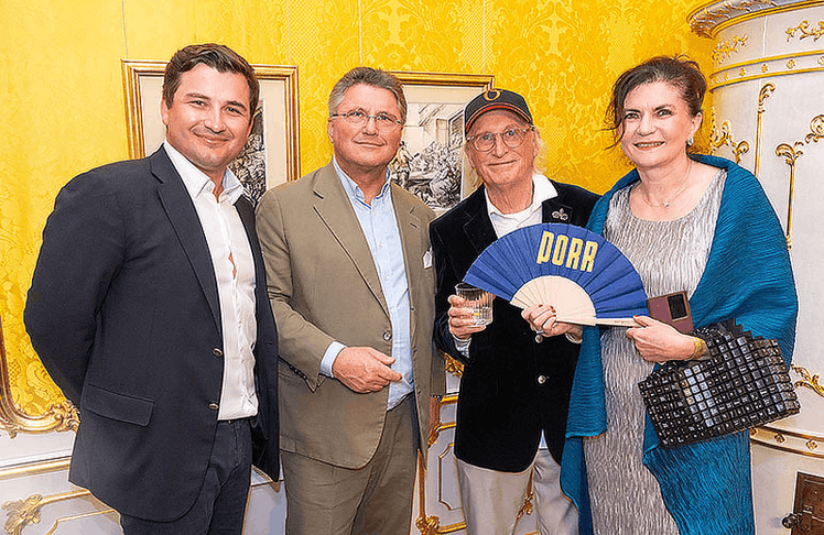 V.l.n.r.: Michael und Karl-Heinz Strauss, Otto Waalkes und Christa Fürnkranz