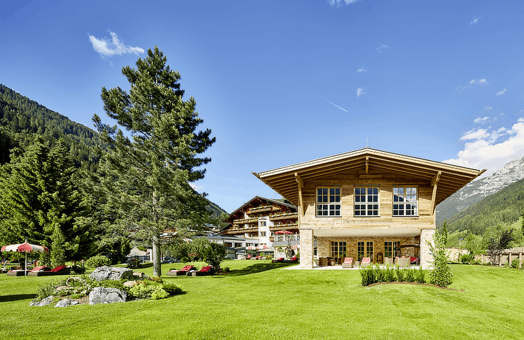Das 5-Sterne Spa-Hotel Jagdhof wurde bei den "Oprah Daily Hotel O-wards" 2026 ausgezeichnet.