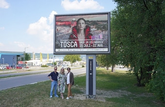 Bühne frei im öffentlichen Raum: EPAMEDIA macht "Tosca" der Oper im Steinbruch sichtbar