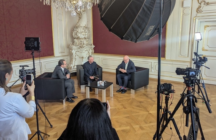 Gedreht wurde die Sendung in der Wiener Hofburg