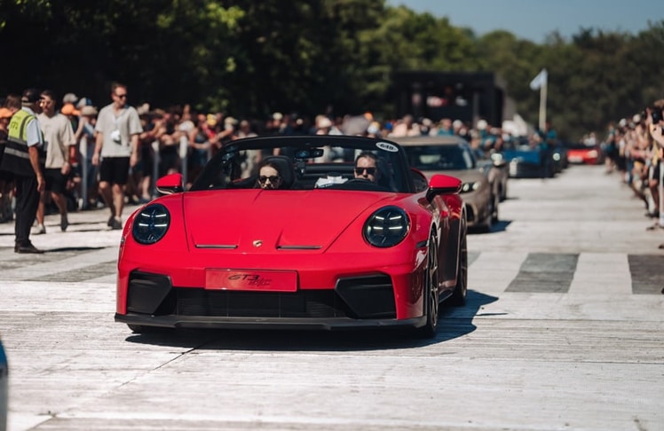 Ein Publikumsmagnet war der brandneue 911 GT3 S/C. Porsche verbaut im offenen Sportler einen 4,0-Liter-Saugmotor, der 375 kW (510 PS) leistet und bis zu 9.000 U/min dreht. © Mark Riccioni