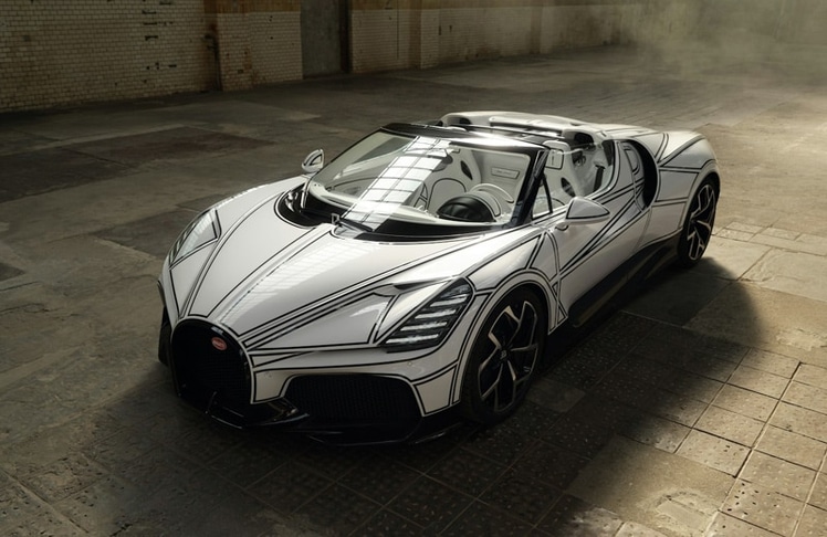 Der W16 Mistral "Blanc Éternel" wirkt selbst für einen Bugatti außergewöhnlich.