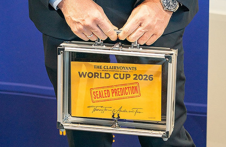 Der WM-Tipp wurde vom St. Pöltner Rechtsanwalt Markus Mayer in einem versiegelten Koffer aufbewahrt.