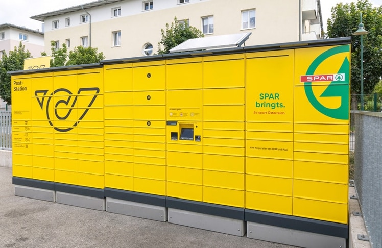Vor dem Eurospar-Markt in Schwanenstadt stehen den Kund:innen mehr als 90 Paketfächer zur Verfügung.