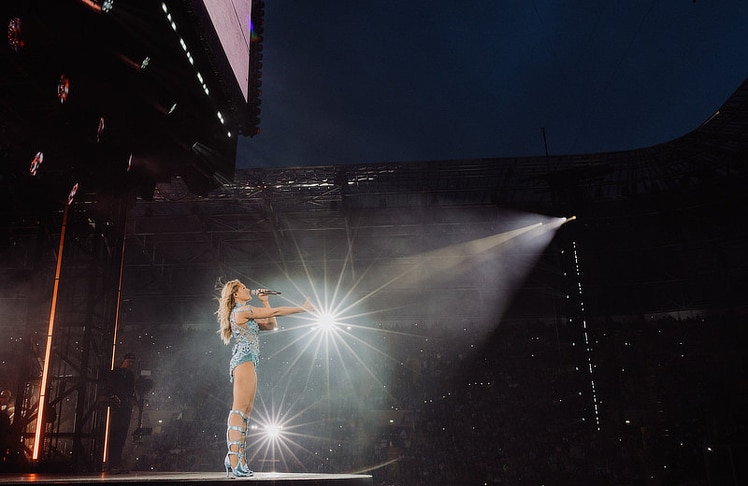 Helene Fischer begeisterte erst kürzlich 750.000 Zuschauer:innen bei 15 ausverkauften Shows in Österreich, Deutschland, der Schweiz und den Niederlanden. © Sandra Ludewig