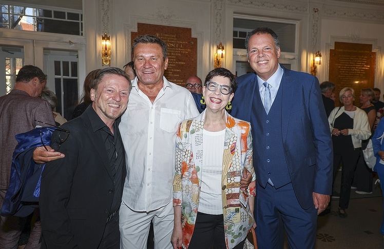 V.l.n.r.: Andreas Gergen (künstlerischer Leiter Bühne Baden), Michael Lakner (Regisseur & Theaterintendant), Christine Marek (Politikerin) und Kai Uwe Garrels (muki Versicherung)