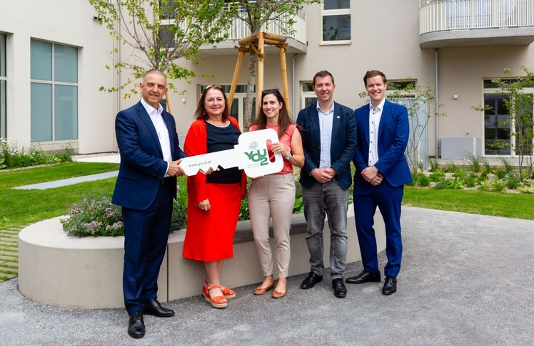V.l.n.r.: Gerald Weber (Vorstandsdirektor Wiener Städtische), Birgit Fehringer (Teamleitung Immobilien Wiener Städtische), Birgit Müllner (Projektleitung KIBB), Thomas Auböck (Geschäftsführung KIBB), Peter Zadl (Transaktionsmanager Wiener Städtische) © Kibb Immobilien
