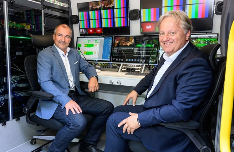 Peter Uher und Harald Kräuter im neuen Eventfahrzeug.