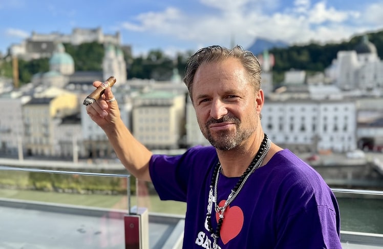 Philipp Hochmair verkörpert seit 2024 den Jedermann bei den Salzburger Festspielen. © LEADERSNET