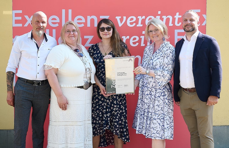V.l.n.r.: Martin Kalod (Kling Wagenhofer), Bettina Glatter (Kling Wagenhofer), Vonny Orozco (Kling Wagenhofer), Monica Rintersbacher (Leitbetriebe Austria) und Patrick Scheck (Kling Wagenhofer).