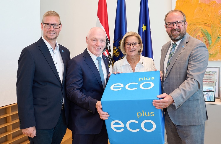 V.l.n.r.: ecoplus Geschäftsfeldleiter Investorenservice Andreas Kirisits, ecoplus Geschäftsführer Helmut Miernicki, Landeshauptfrau Johanna Mikl-Leitner und ecoplus Prokurist Bernhard Ebner © NLK Pfeiffer 
