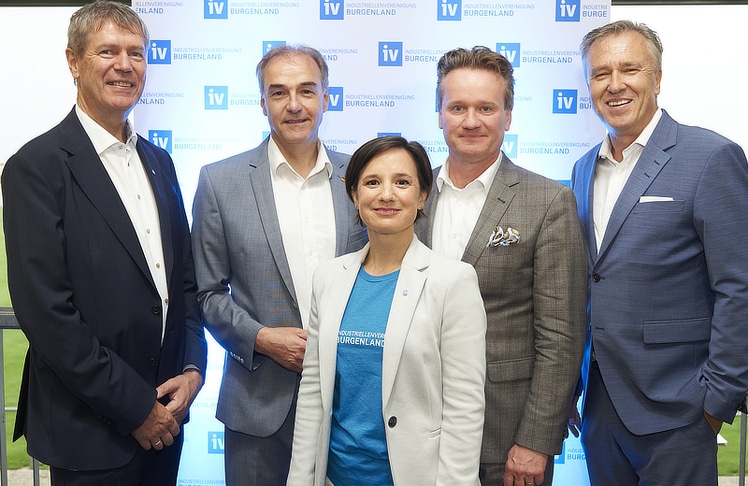V.l.n.r.: IV Burgenland Präsident Christian Strasser, Wirtschaftslandesrat Leonhard Schneemann, IV Burgenland Geschäftsführerin Aniko Benkö, Georg Knill, Präsident der Industriellenvereinigung und Christian Jauk, Präsident des SK Sturm Graz und CEO der Bank Burgenland © Emmerich Mädl