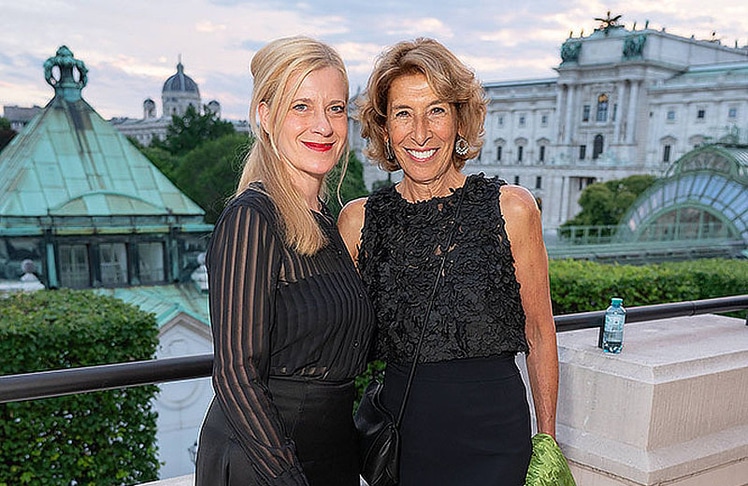 Die Schauspielerinnen Caroline Peters (l.) und Adele Neuhauser.