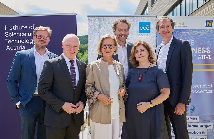 V.l.n.r.: Markus Wanko, Xista, ecoplus Geschäftsführer Helmut Miernicki, Landeshauptfrau Johanna Mikl-Leitner, ISTA-Präsident Martin Hetzer, Geschäftsführerin tecnet equity Doris Agneter und Uli Grabenwarter, Equity Investments at European Investment Fund © NLK Pfeiffer