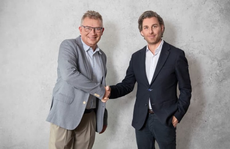Zwei Männer, ein Handshake. Kaufmann Jürgen Albrecht (links) mit Billa-Vorstand Brian Beck 