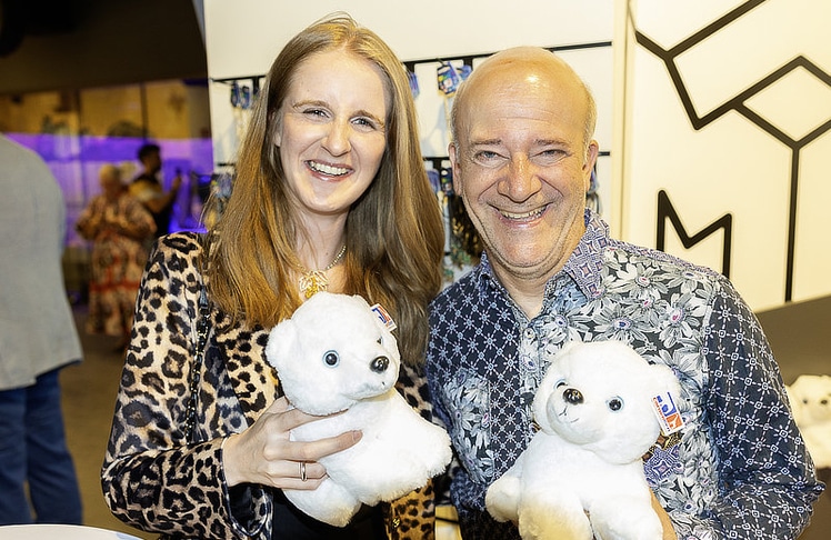 Promiwinzerin Katharina Baumgartner mit Entertainer Andy Lee Lang. © LEADERSNET / R. Brunhölzl