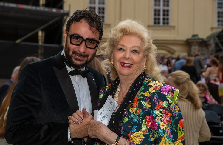 Regisseur Mario Pavle del Monaco und die Grande Dame der Wiener Gesellschaft Birgit Sarata