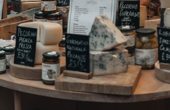 Crazy-Cheese-Gruppe von selbst ernanntem "Käse-Millionär" ist pleite