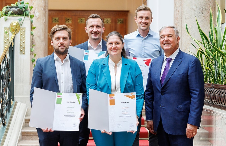 V.l.n.r.: Kevin Bauer-Hentschke (Wohnio GmbH), Selmir Ahmic (Mass Tech Innovations GmbH), Natascha Missbach (nagene GmbH), Nikolas Wageneder (Nejo FlexCo) und Walter Ruck (Präsident WK Wien).