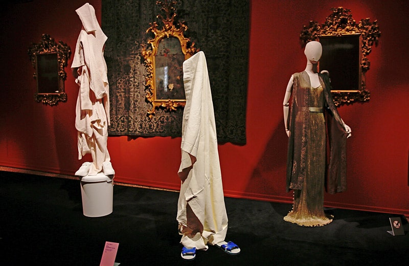 Erwin Wurm. Yikes (Substitutes), 2024.