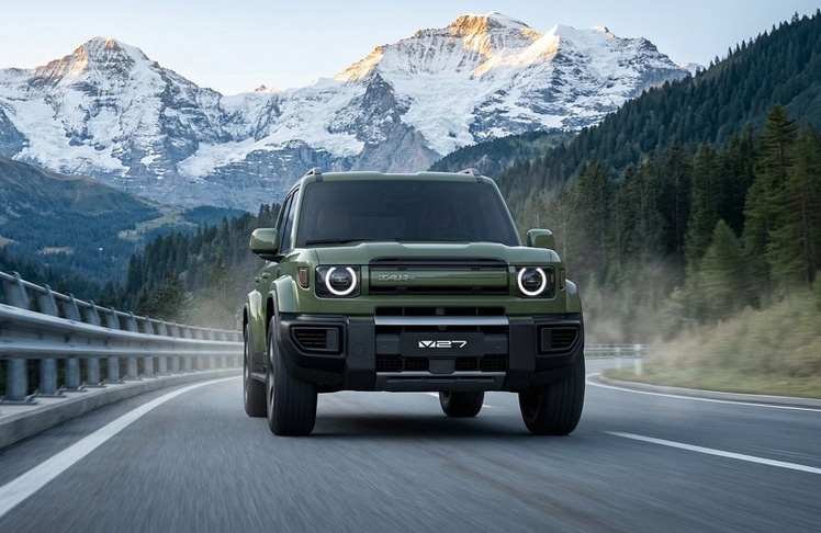 Von vorne erinnert der V27 stark an den aktuellen Land Rover Defender © iCaur