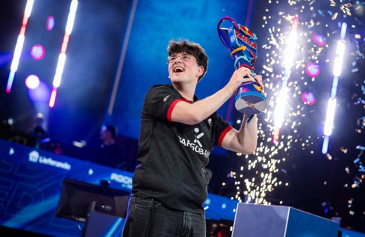 Julian "Juu" Reckord sicherte sich bei der Premiere von Red Bull Reshuffle den Sieg und 12.500 Euro Preisgeld.
