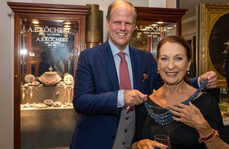 Juwelier Florian Köchert mit "Jedermanns Mutter" Daniela Ziegler.