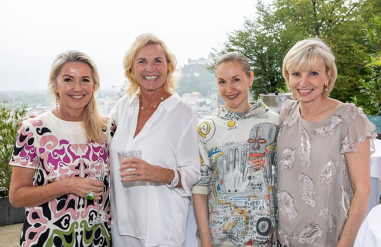 V.l.n.r.: Angelika Graf (Projekt-Mitinitiatorin und Fachärztin für Frauenheilkunde und Geburtshilfe), Hera Lind (Bestsellerautorin), Valery Tscheplanowa (Schauspielerin) und Romy Seidl-Laux (Redakteurin und Moderatorin im ORF Landesstudio Salzburg).