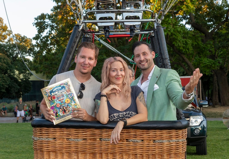 Circus-Theater Roncalli stimmte mit Heißluftballon im Prater aufs Jubiläum ein