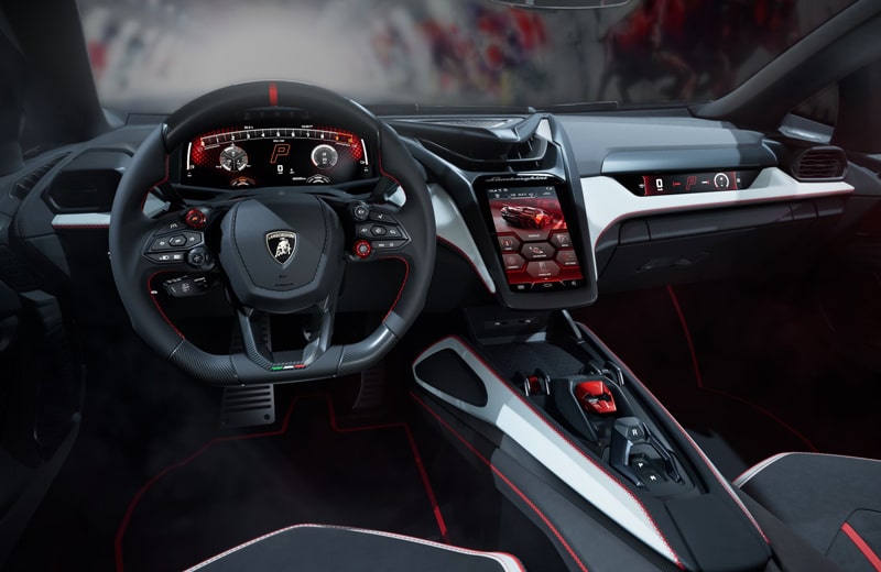 Lamborghini Revuelto SV